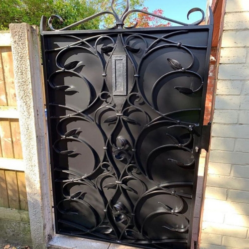 Backyard sealed single small gate