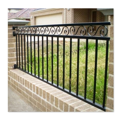 Hot dip galvanized rustproof wrought iron custom courtyard fence